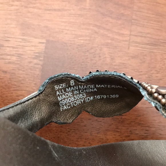 Mossimo Sandals - Picture 3 of 4